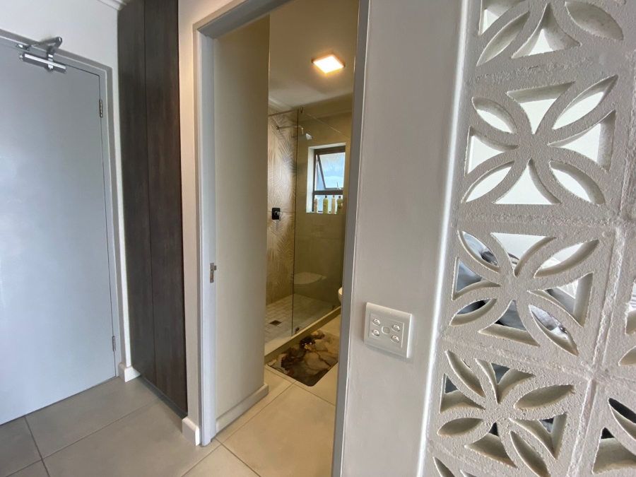 To Let 1 Bedroom Property for Rent in Table View Western Cape